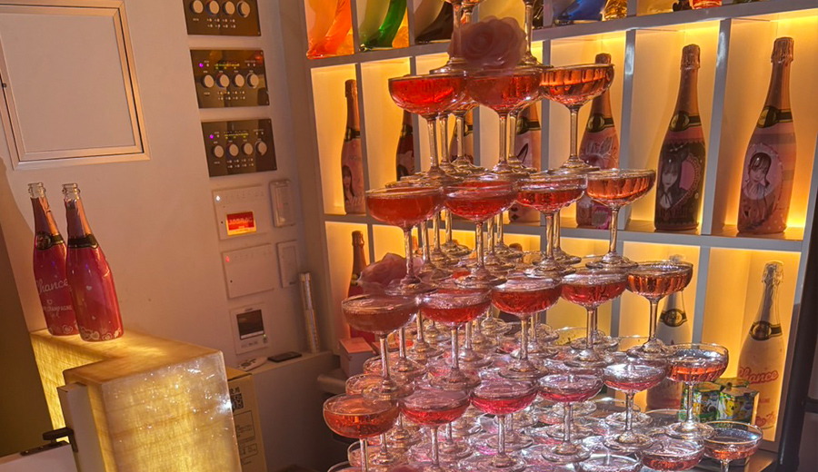 お祝いの主役！シャンパンが特別な理由、こっそり教えちゃうね♪