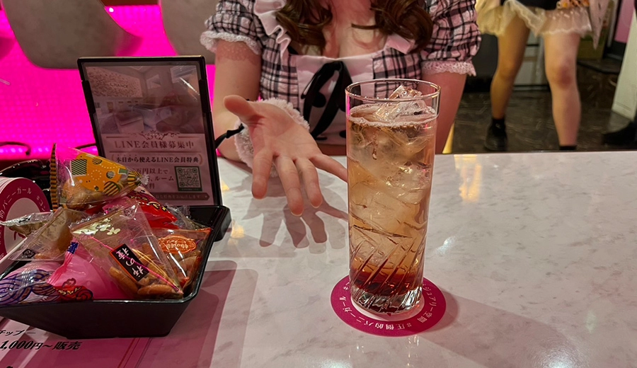 コンセプトバーの推し活はSNSから始まる 女の子のSNSで見つける自分だけの楽しみ方